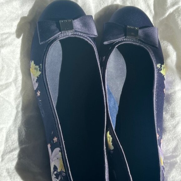 TED BAKER navy floral ballet flats size 39.5 Like NEW - Picture 2 of 12